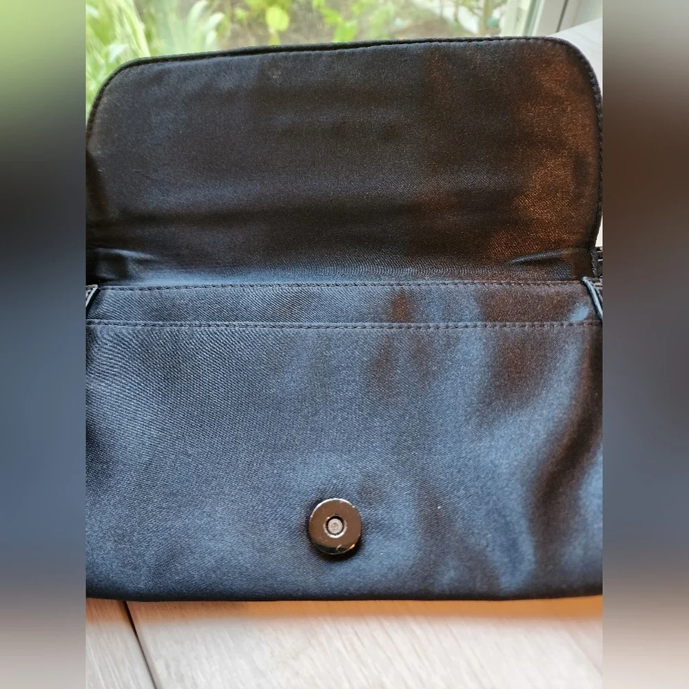 Guess Clutch,‎ black